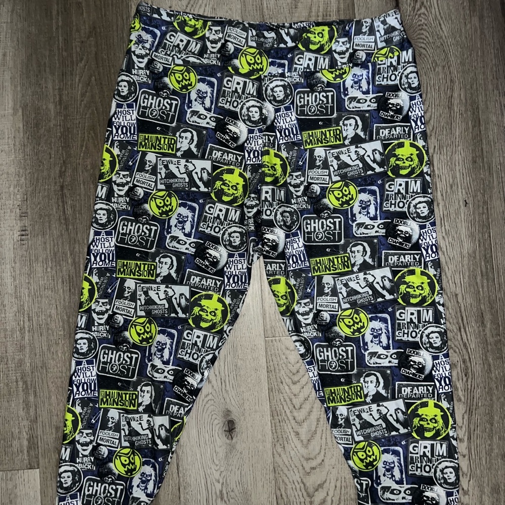 Disney Graphic Leggings in Black, White, and Neon Green XL - Picture 2 of 6
